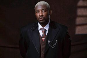 Do2dtun-political-aspirants-public-relations-manager-1536x1025